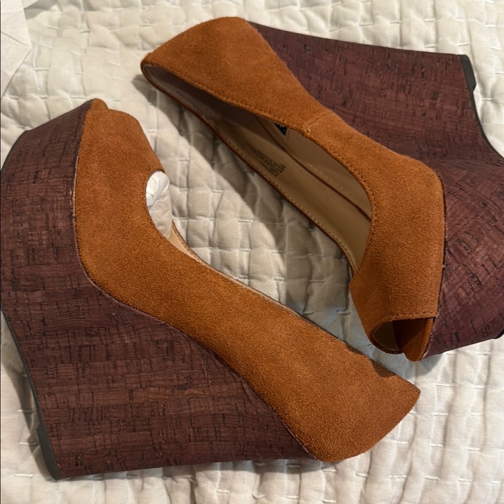 Women's Tan Wedge Shoes
